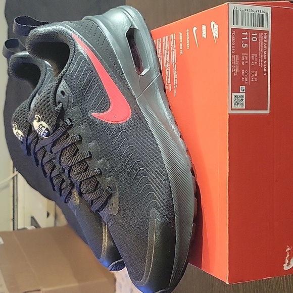 Nike Air Max Nuaxis in the "Black University Red" Mens 10 Womens 11.5 NWT & BOX - Picture 2 of 11